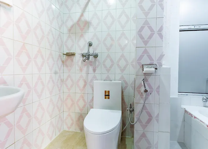 Oyo 831 Mission Pvt Ltd Hotel 3*
